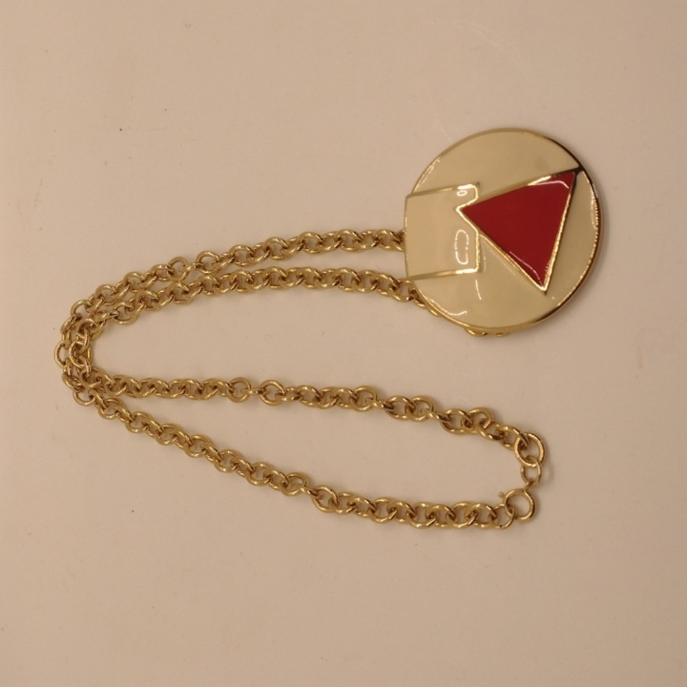 Outstanding vintage Trifari pendant necklace